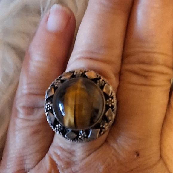 Vintage Sterling and tiger eye ring - Picture 8 of 9